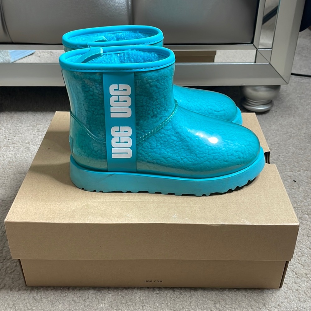 Ugg rainboots